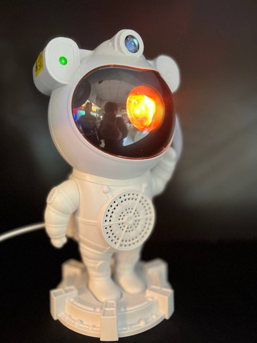 آباژور آدم فضایی